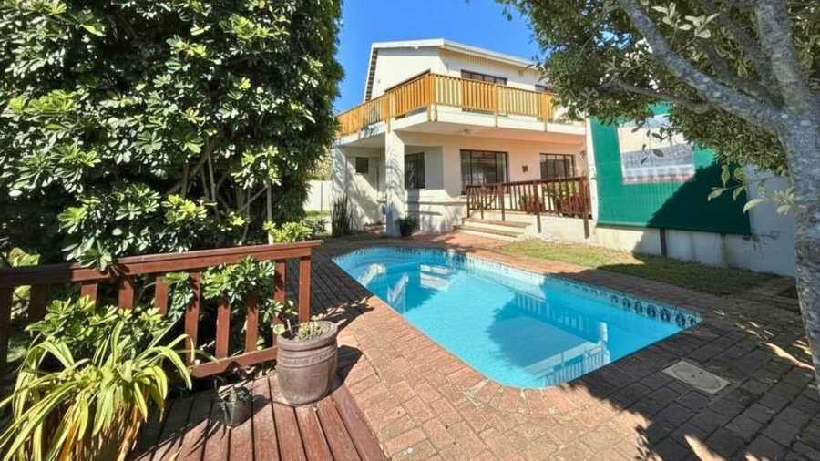 5 Bedroom Property for Sale in Kenton On Sea Eastern Cape